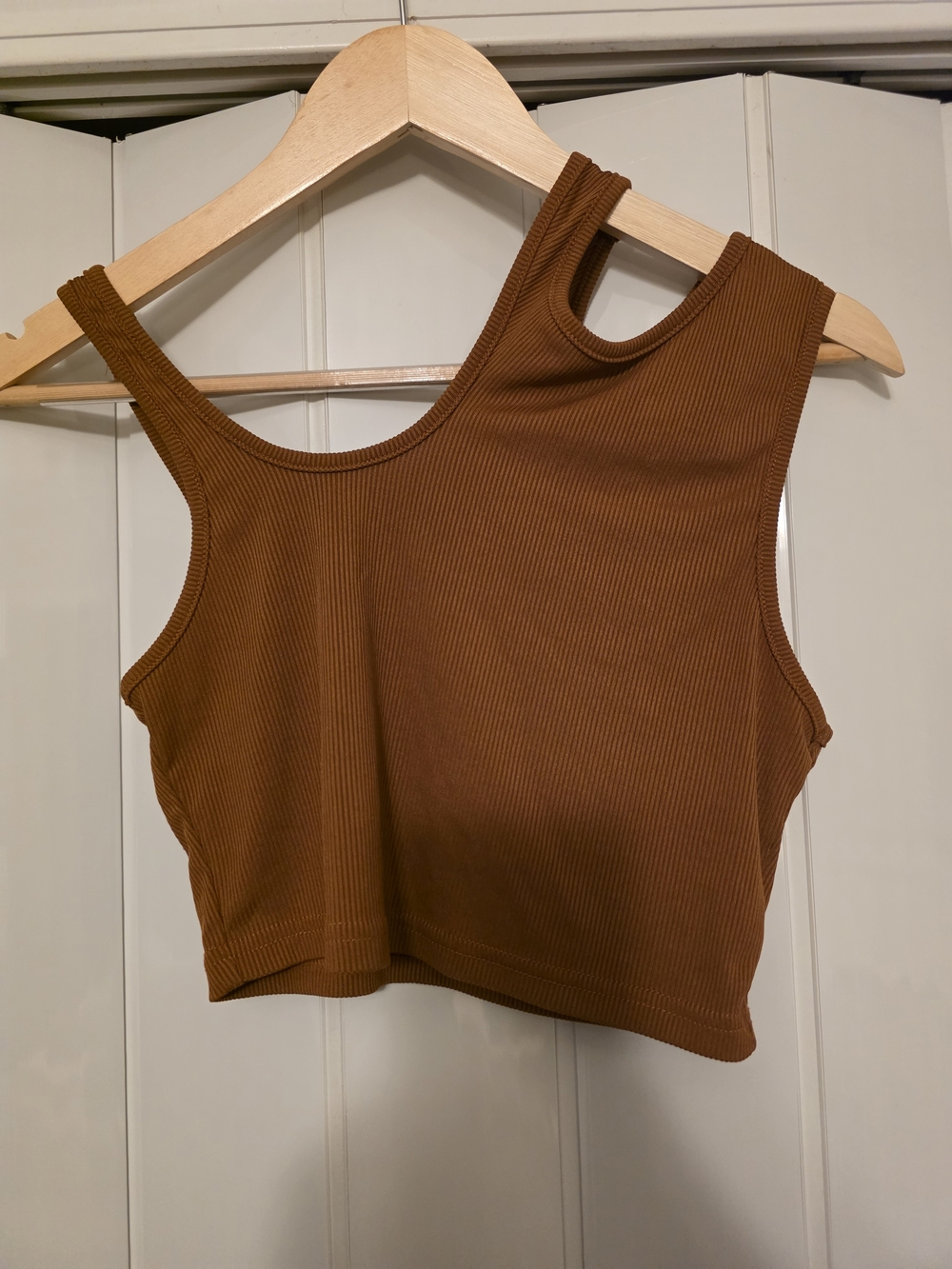 Women’s Ribbed Asymmetrical Crop Tank Top - Brown